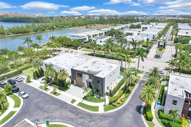 7509 NW 99th Avenue, Doral, FL 33178