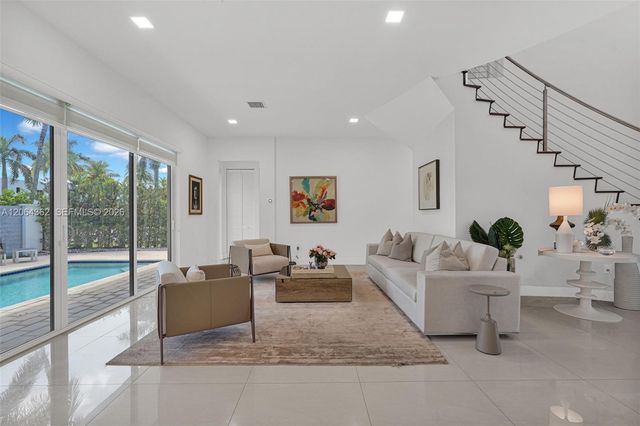 7509 NW 99th Avenue, Doral, FL 33178