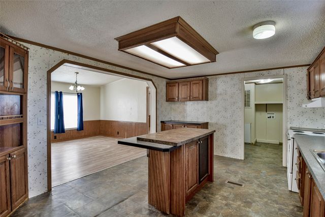 4040 Dillard Court, Joshua, TX 76058