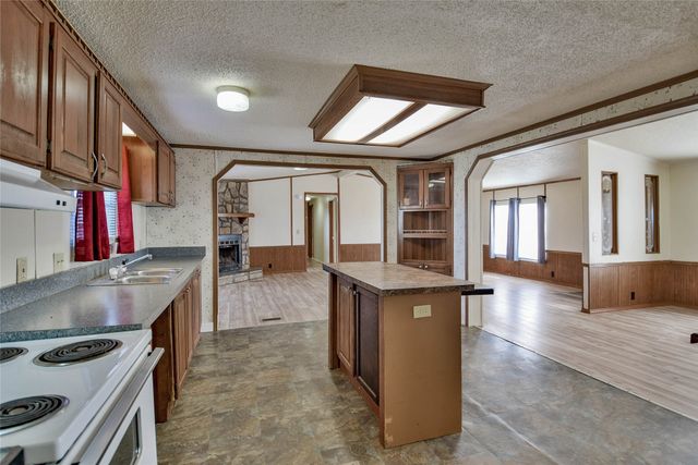 4040 Dillard Court, Joshua, TX 76058
