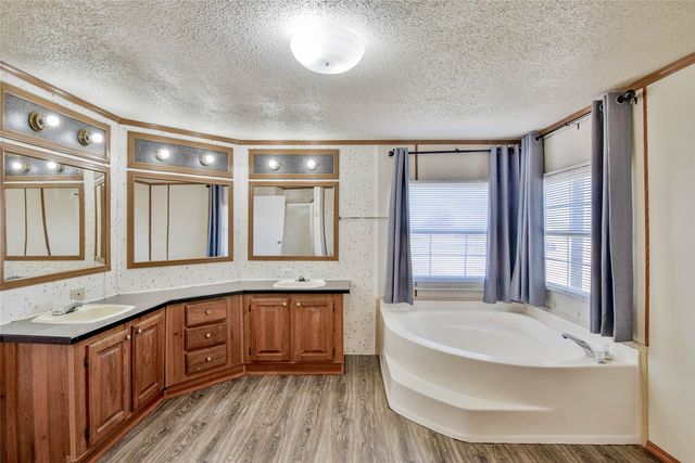 4040 Dillard Court, Joshua, TX 76058