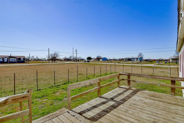 4040 Dillard Court, Joshua, TX 76058