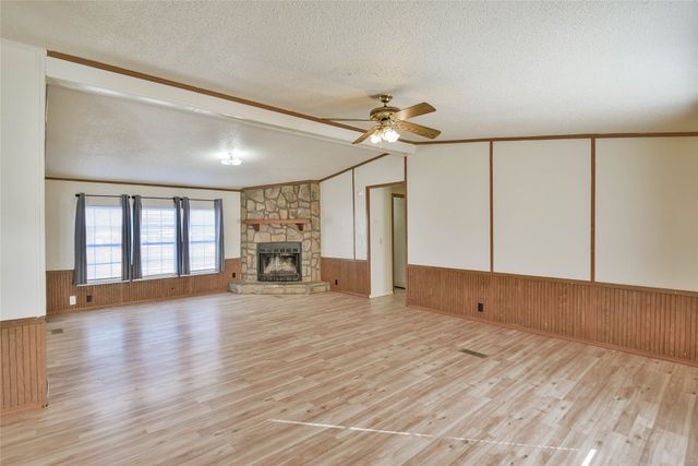 4040 Dillard Court, Joshua, TX 76058