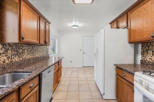 2281 Nandi Hills Trail, Flint Charter Township, MI 48473