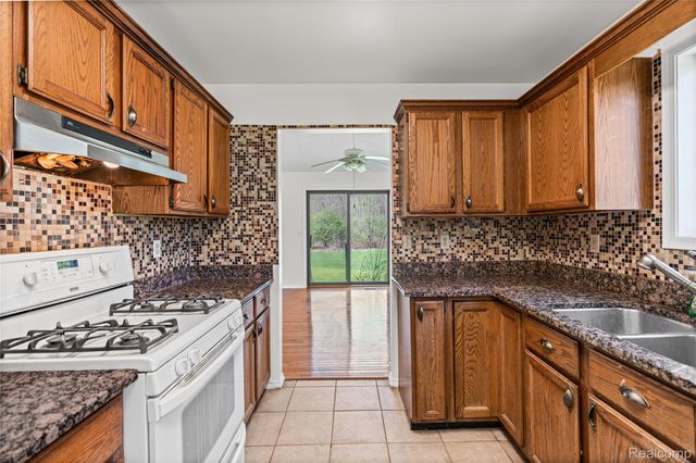 2281 Nandi Hills Trail, Flint Charter Township, MI 48473