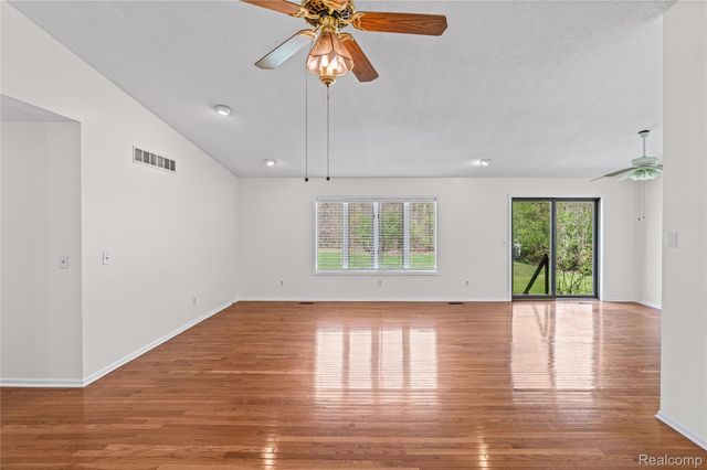 2281 Nandi Hills Trail, Flint Charter Township, MI 48473