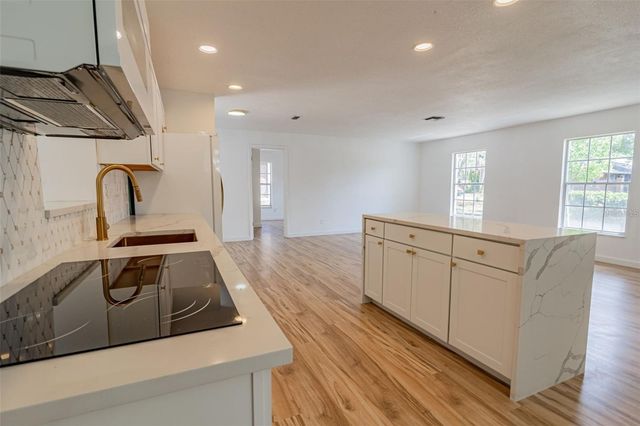 437 ALPINE STREET, Altamonte Springs, FL 32701