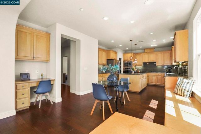 21 Foxglove Ct, Oakley, CA 94561