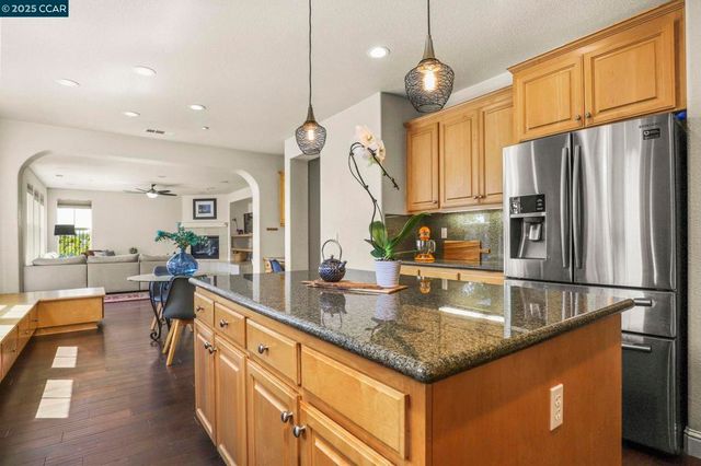 21 Foxglove Ct, Oakley, CA 94561