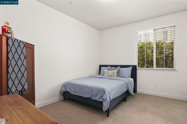 21 Foxglove Ct, Oakley, CA 94561