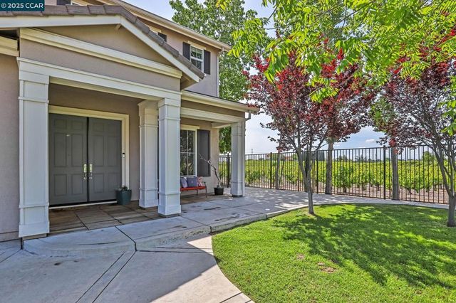 21 Foxglove Ct, Oakley, CA 94561