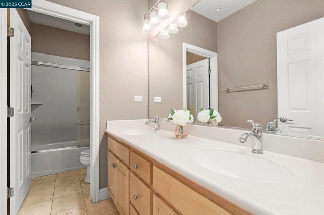 21 Foxglove Ct, Oakley, CA 94561