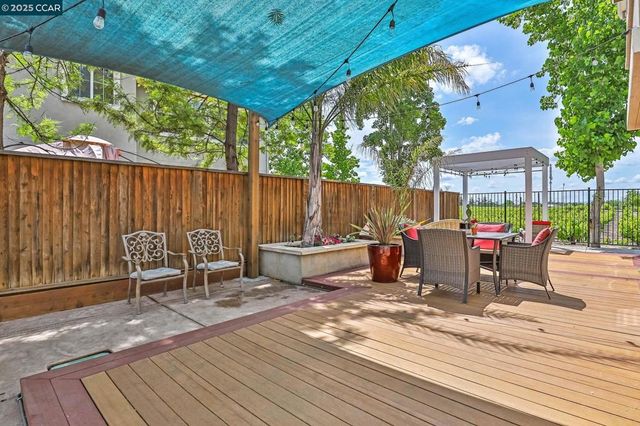 21 Foxglove Ct, Oakley, CA 94561