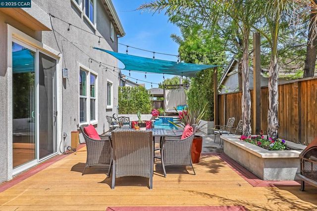 21 Foxglove Ct, Oakley, CA 94561