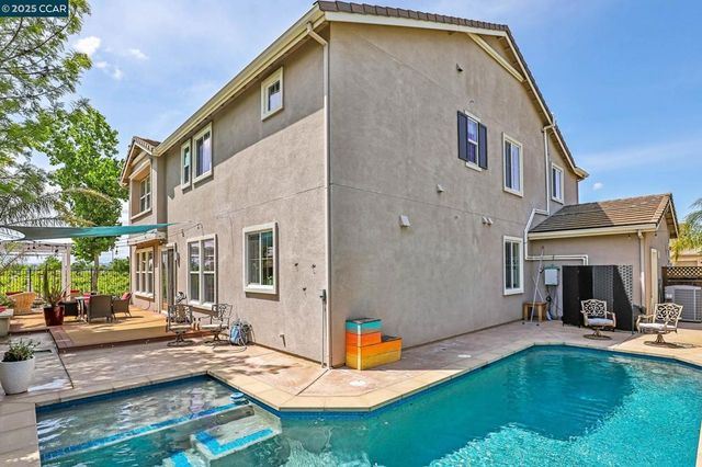 21 Foxglove Ct, Oakley, CA 94561