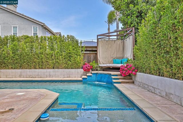 21 Foxglove Ct, Oakley, CA 94561