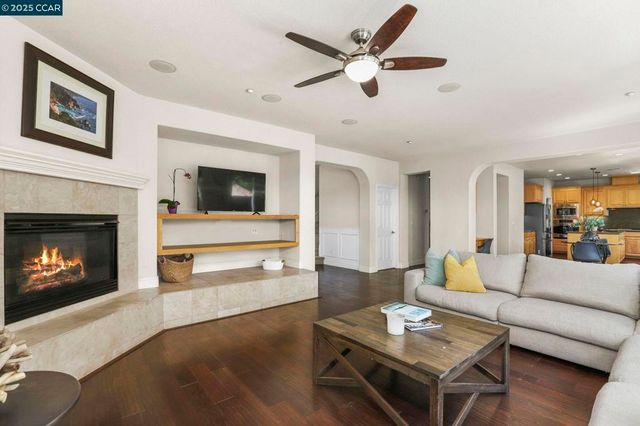21 Foxglove Ct, Oakley, CA 94561