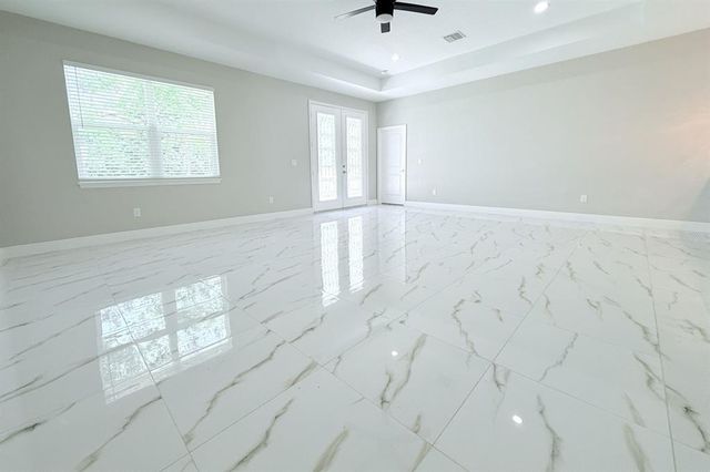 408 E HANLON STREET, Tampa, FL 33604