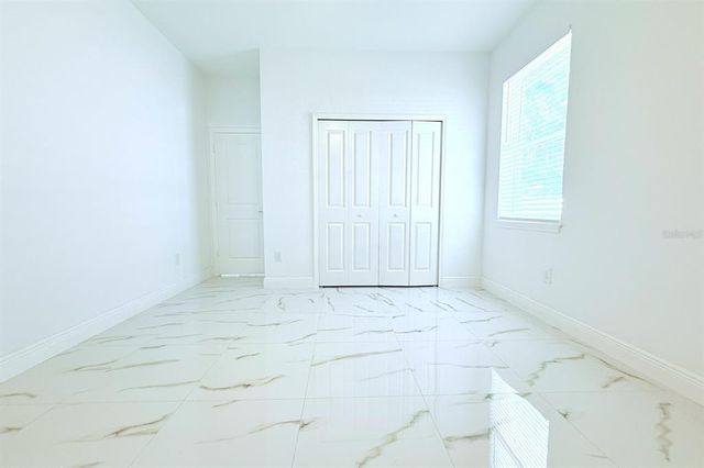 408 E HANLON STREET, Tampa, FL 33604