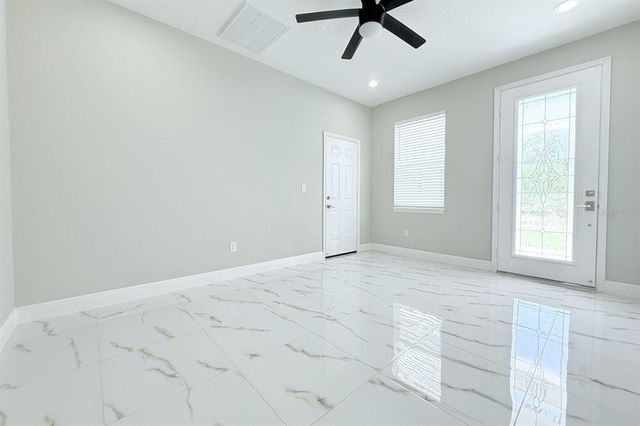 408 E HANLON STREET, Tampa, FL 33604