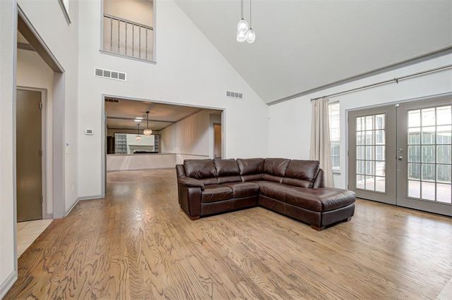 8670 N May Avenue 49D, Oklahoma City, OK 73120