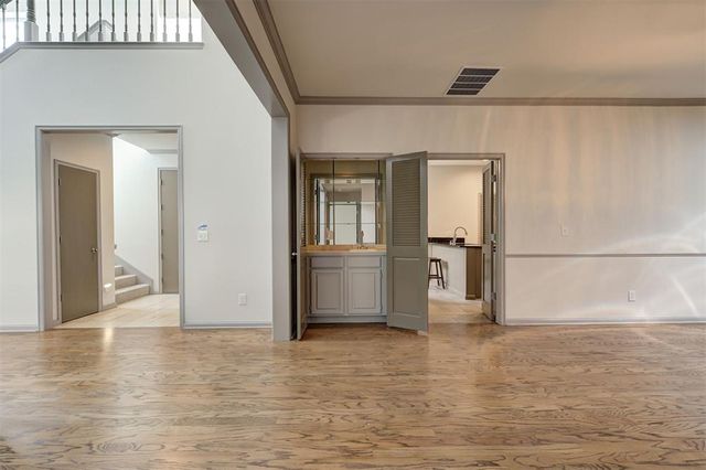 8670 N May Avenue 49D, Oklahoma City, OK 73120