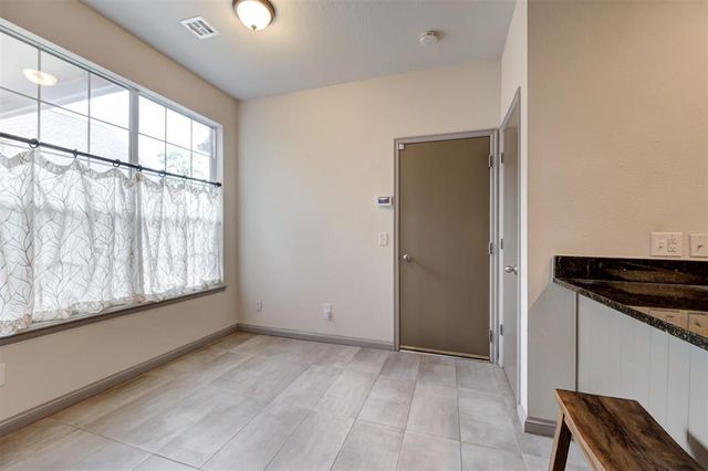 8670 N May Avenue 49D, Oklahoma City, OK 73120