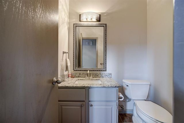 8670 N May Avenue 49D, Oklahoma City, OK 73120