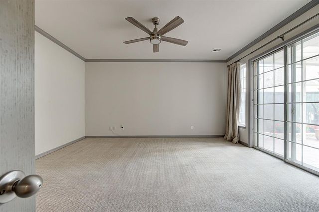 8670 N May Avenue 49D, Oklahoma City, OK 73120