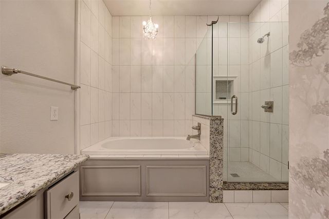 8670 N May Avenue 49D, Oklahoma City, OK 73120