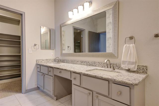 8670 N May Avenue 49D, Oklahoma City, OK 73120