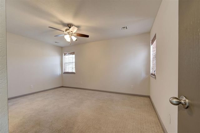 8670 N May Avenue 49D, Oklahoma City, OK 73120