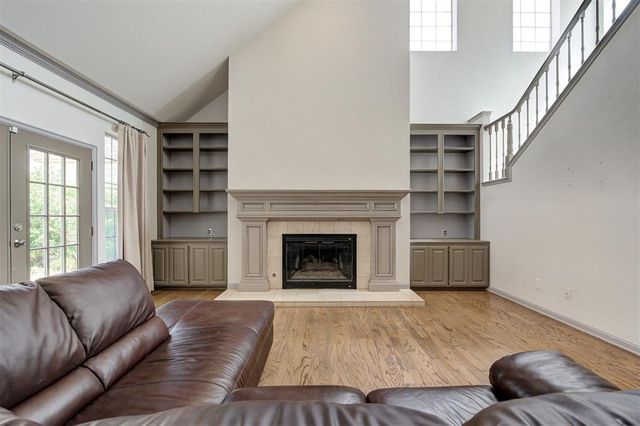 8670 N May Avenue 49D, Oklahoma City, OK 73120