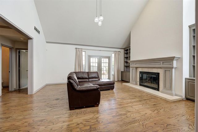 8670 N May Avenue 49D, Oklahoma City, OK 73120