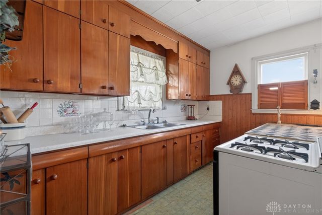 9475 N Dixie Drive, Vandalia, OH 45414