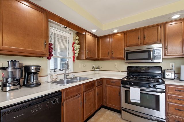9475 N Dixie Drive, Vandalia, OH 45414