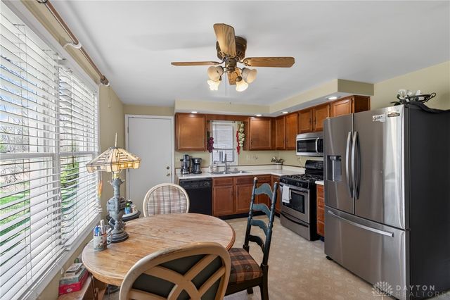 9475 N Dixie Drive, Vandalia, OH 45414