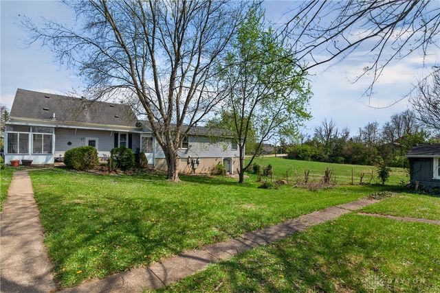 9475 N Dixie Drive, Vandalia, OH 45414