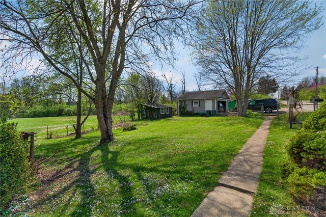 9475 N Dixie Drive, Vandalia, OH 45414