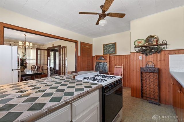 9475 N Dixie Drive, Vandalia, OH 45414