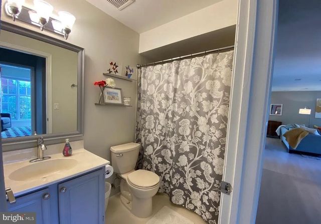 15 ANDOVER PL, Robbinsville, NJ 08691