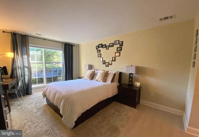 15 ANDOVER PL, Robbinsville, NJ 08691