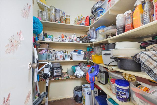 6500 Sands Point Drive 708, Houston, TX 77074