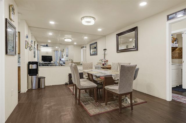 6500 Sands Point Drive 708, Houston, TX 77074