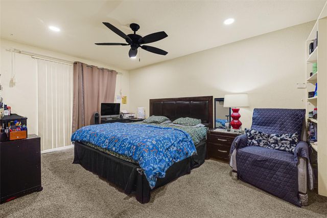 6500 Sands Point Drive 708, Houston, TX 77074