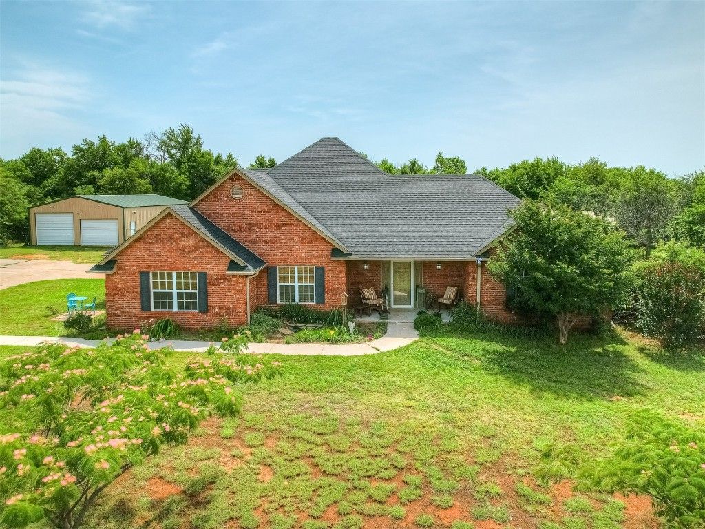 989 County Street 2949, Tuttle, OK 73089