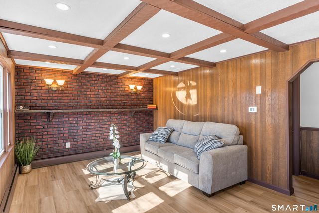 246 Main Street, East Hartford, CT 06118