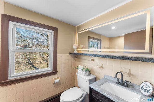 246 Main Street, East Hartford, CT 06118