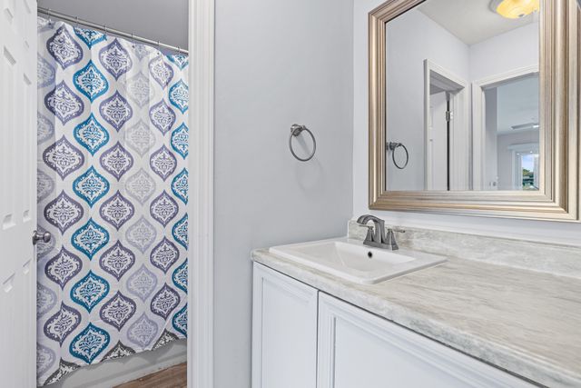 210 Pelham Road 109B, Fort Walton Beach, FL 32547