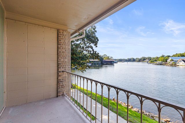 210 Pelham Road 109B, Fort Walton Beach, FL 32547